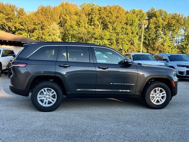 new 2025 Jeep Grand Cherokee car, priced at $33,940