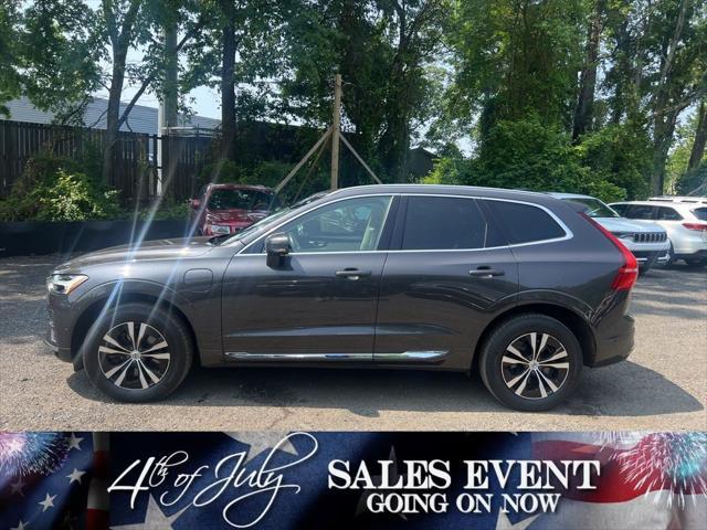 used 2022 Volvo XC60 Recharge Plug-In Hybrid car, priced at $31,000