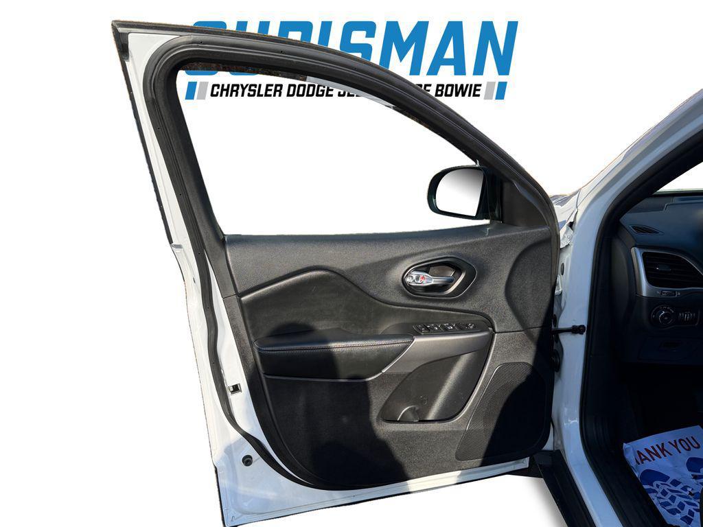 used 2021 Jeep Cherokee car, priced at $17,500