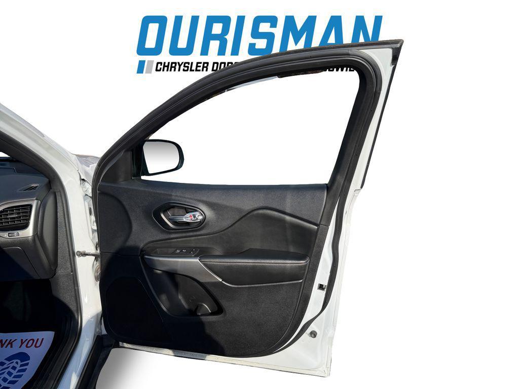 used 2021 Jeep Cherokee car, priced at $17,500