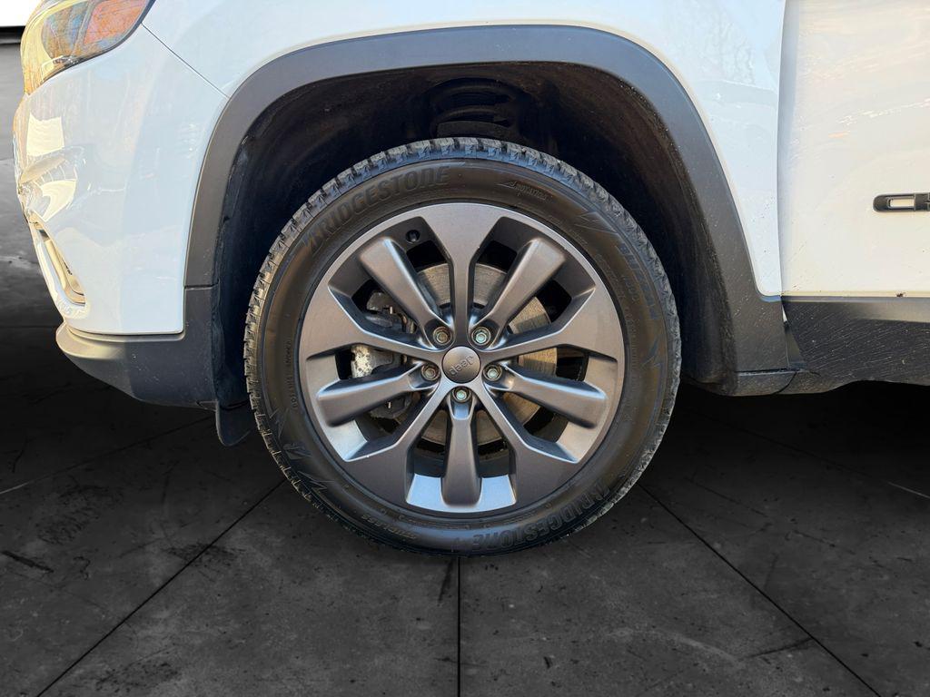 used 2021 Jeep Cherokee car, priced at $17,500