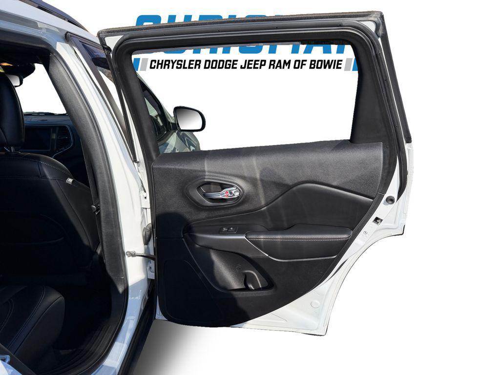 used 2021 Jeep Cherokee car, priced at $17,500