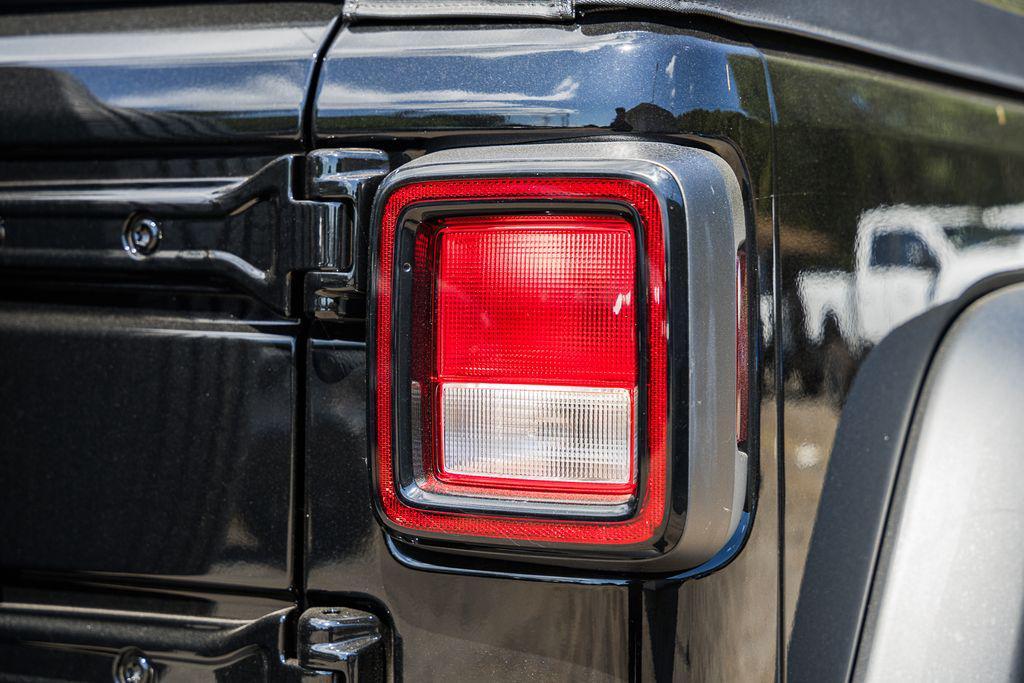 new 2025 Jeep Wrangler car, priced at $37,274