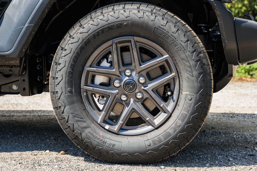 new 2025 Jeep Wrangler car, priced at $37,274