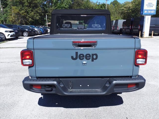 new 2024 Jeep Gladiator car, priced at $32,570