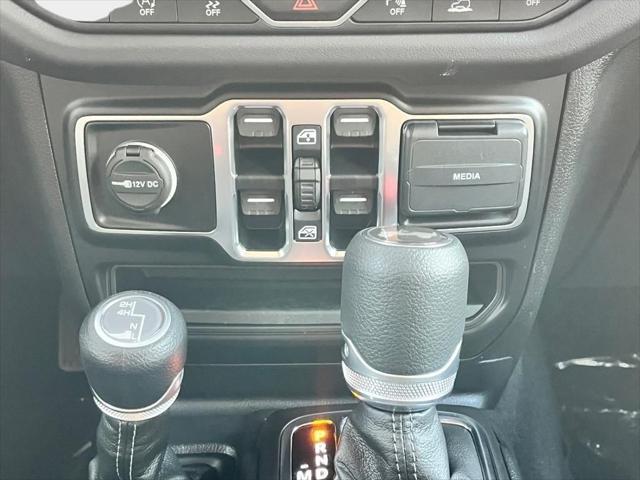 new 2025 Jeep Wrangler car, priced at $47,458