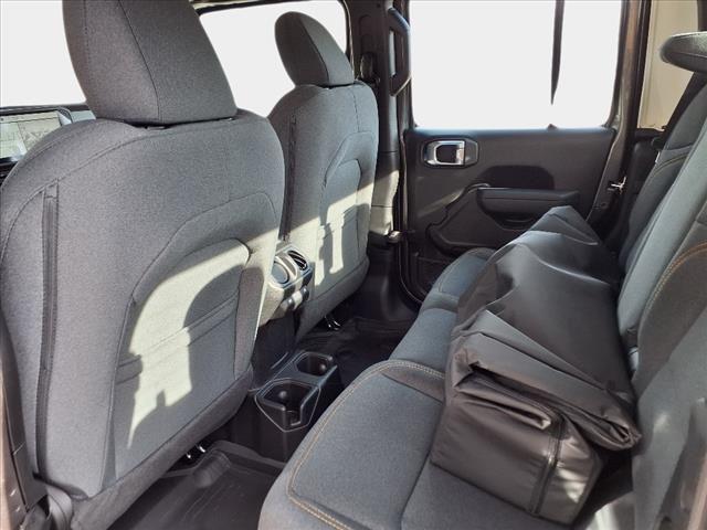 new 2025 Jeep Gladiator car, priced at $44,185