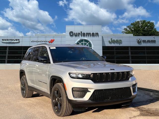 new 2025 Jeep Grand Cherokee car, priced at $40,675