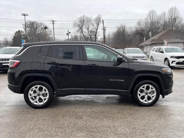 new 2025 Jeep Compass car, priced at $25,000