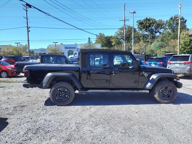 new 2024 Jeep Gladiator car, priced at $32,570