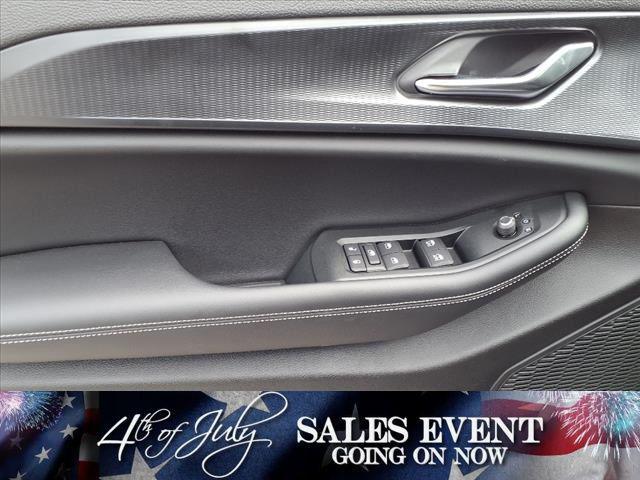 new 2025 Jeep Grand Cherokee car, priced at $38,207