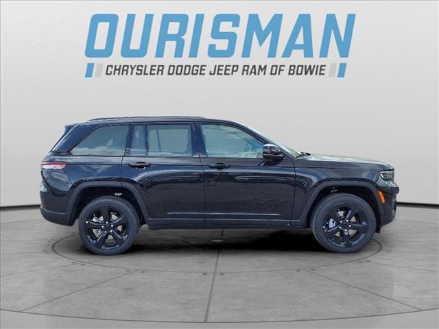 new 2025 Jeep Grand Cherokee car, priced at $38,207