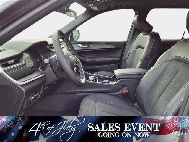 new 2025 Jeep Grand Cherokee car, priced at $38,207