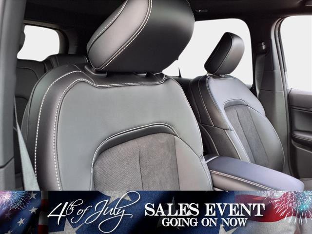 new 2025 Jeep Grand Cherokee car, priced at $38,207