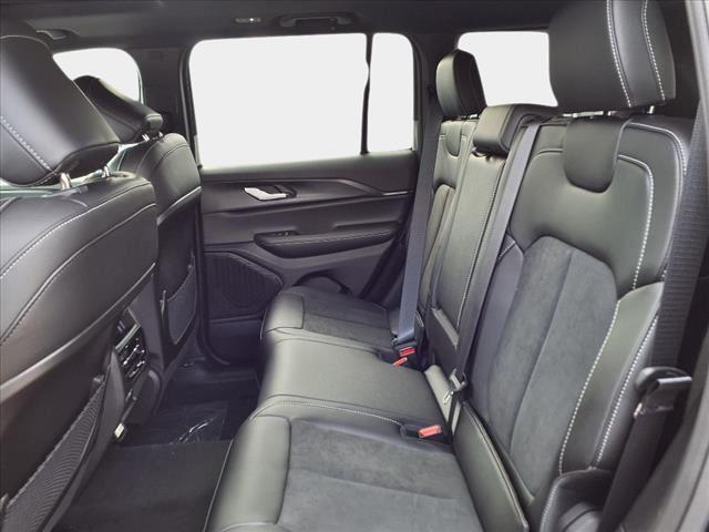 new 2025 Jeep Grand Cherokee car, priced at $38,207