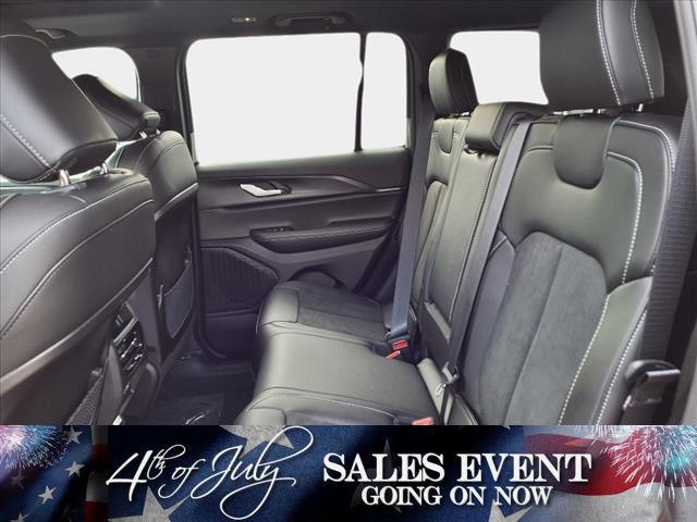 new 2025 Jeep Grand Cherokee car, priced at $38,207