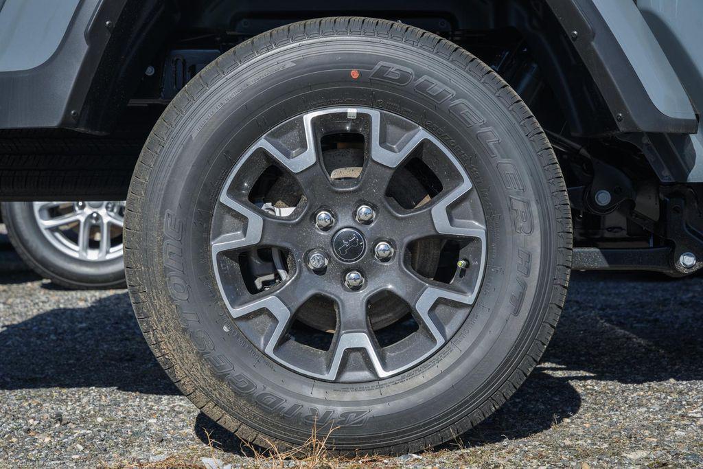 new 2025 Jeep Gladiator car, priced at $51,940