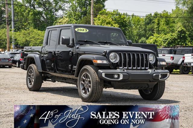 used 2023 Jeep Gladiator car, priced at $28,000