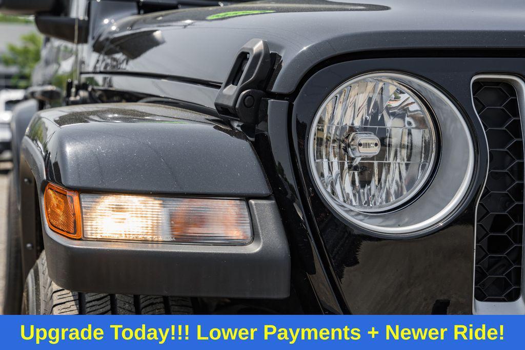 used 2023 Jeep Gladiator car, priced at $28,000