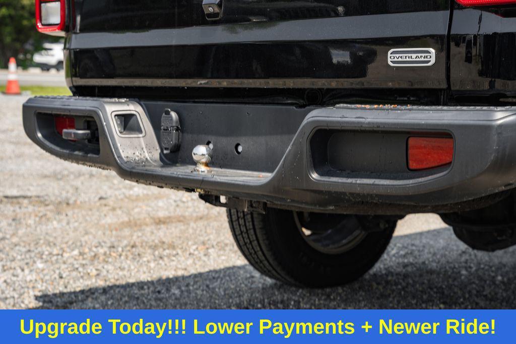 used 2023 Jeep Gladiator car, priced at $28,000