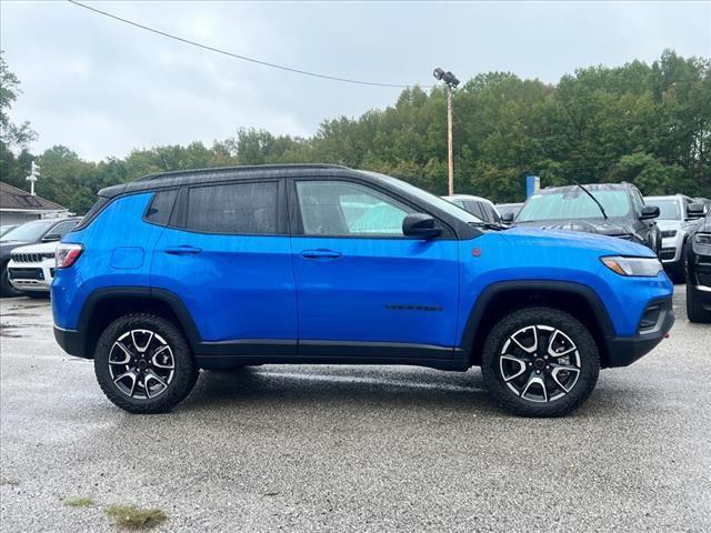 new 2025 Jeep Compass car, priced at $33,574