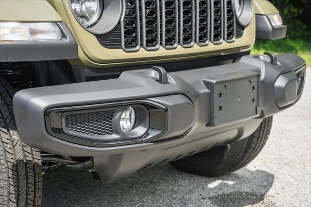 new 2025 Jeep Gladiator car, priced at $44,640