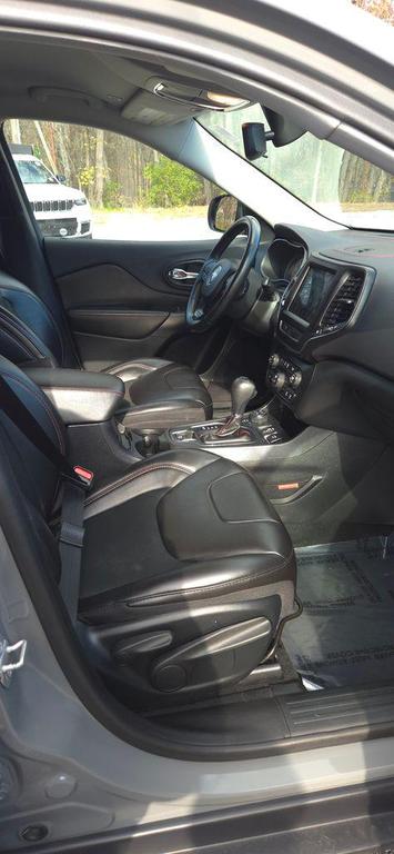 used 2019 Jeep Cherokee car, priced at $18,500