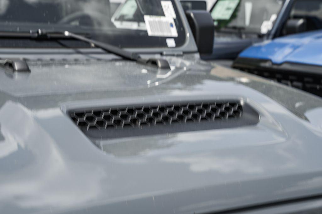 new 2025 Jeep Gladiator car, priced at $53,330