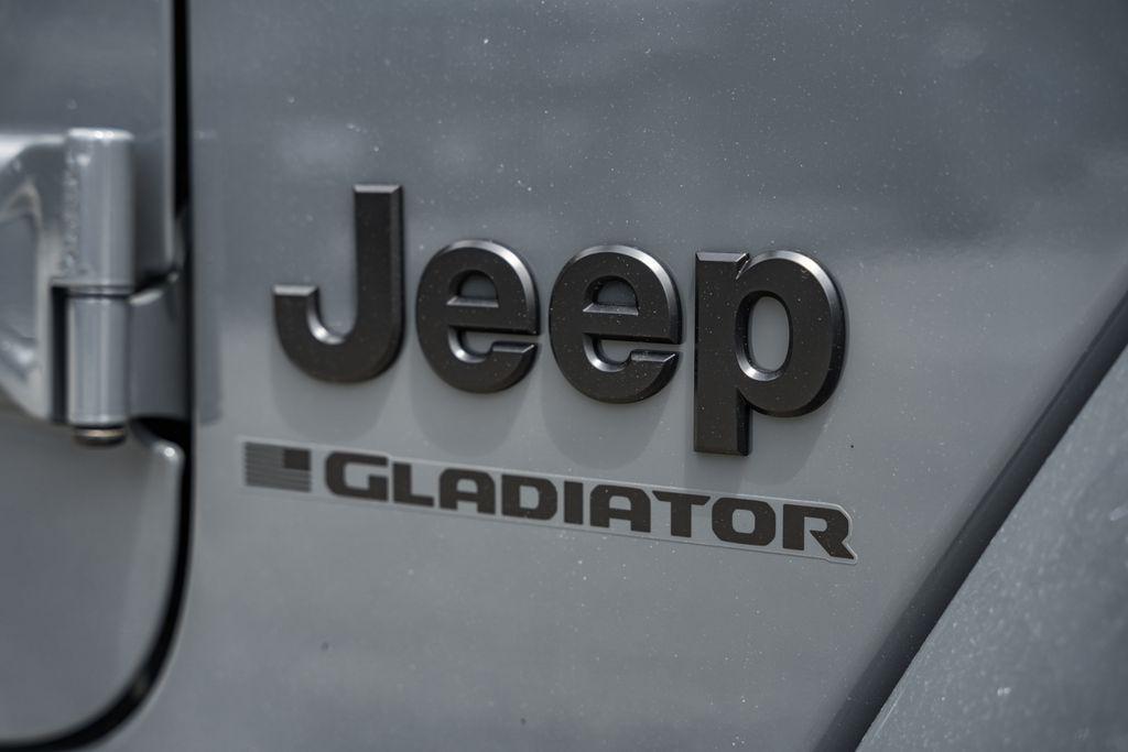 new 2025 Jeep Gladiator car, priced at $53,330