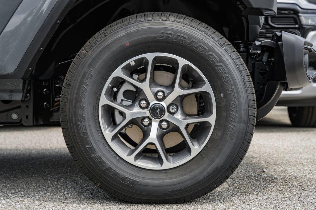 new 2025 Jeep Gladiator car, priced at $53,330