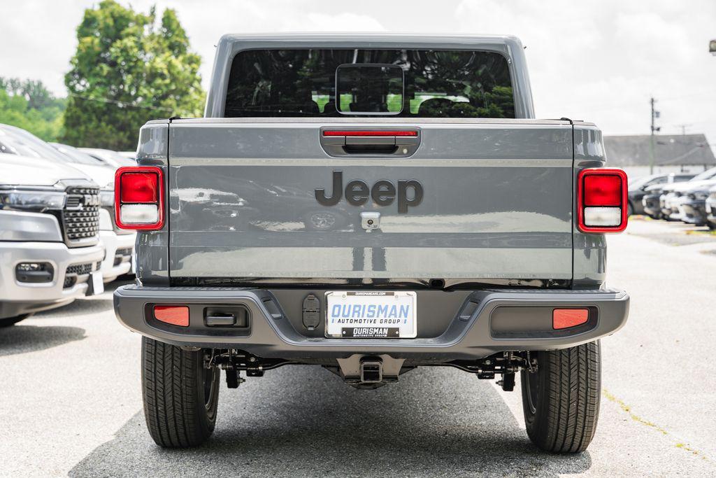 new 2025 Jeep Gladiator car, priced at $53,330