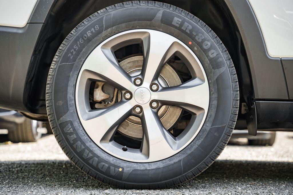 used 2020 Jeep Cherokee car, priced at $19,000