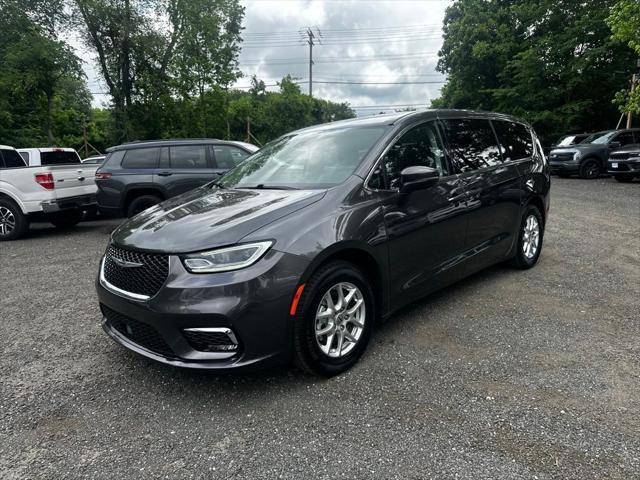 used 2023 Chrysler Pacifica car, priced at $22,000