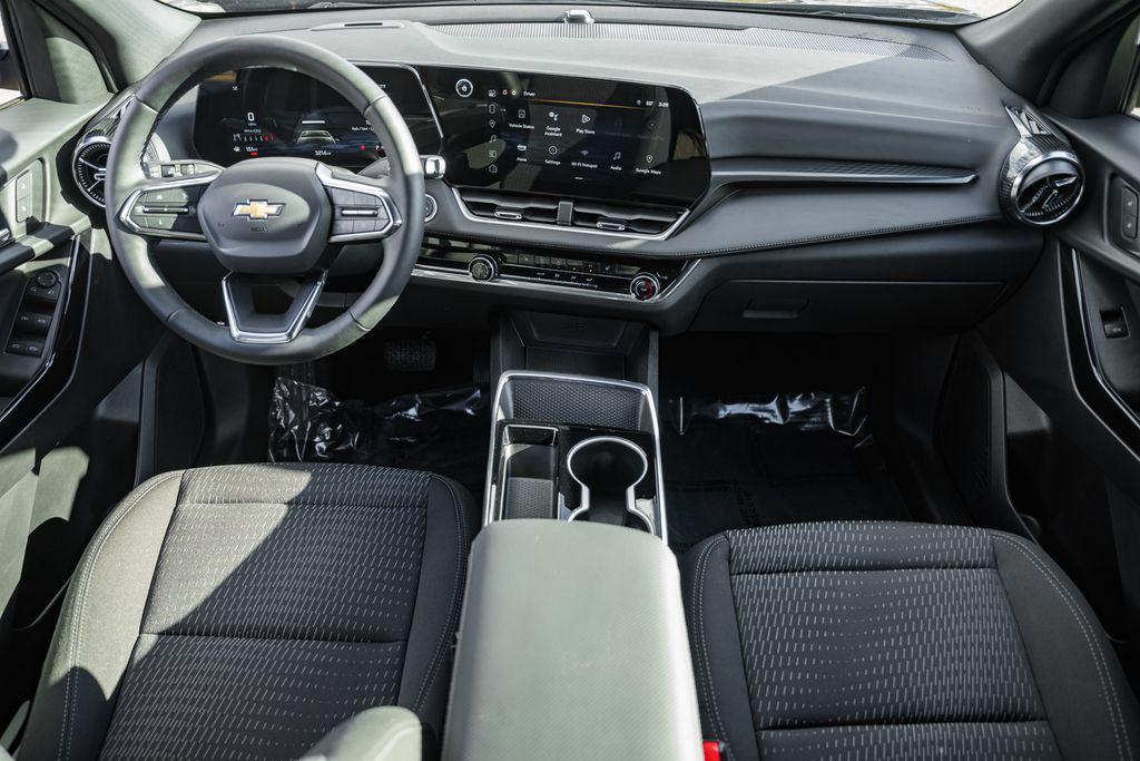 used 2025 Chevrolet Equinox car, priced at $25,000