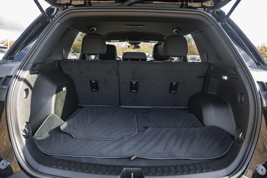 used 2025 Chevrolet Equinox car, priced at $25,000