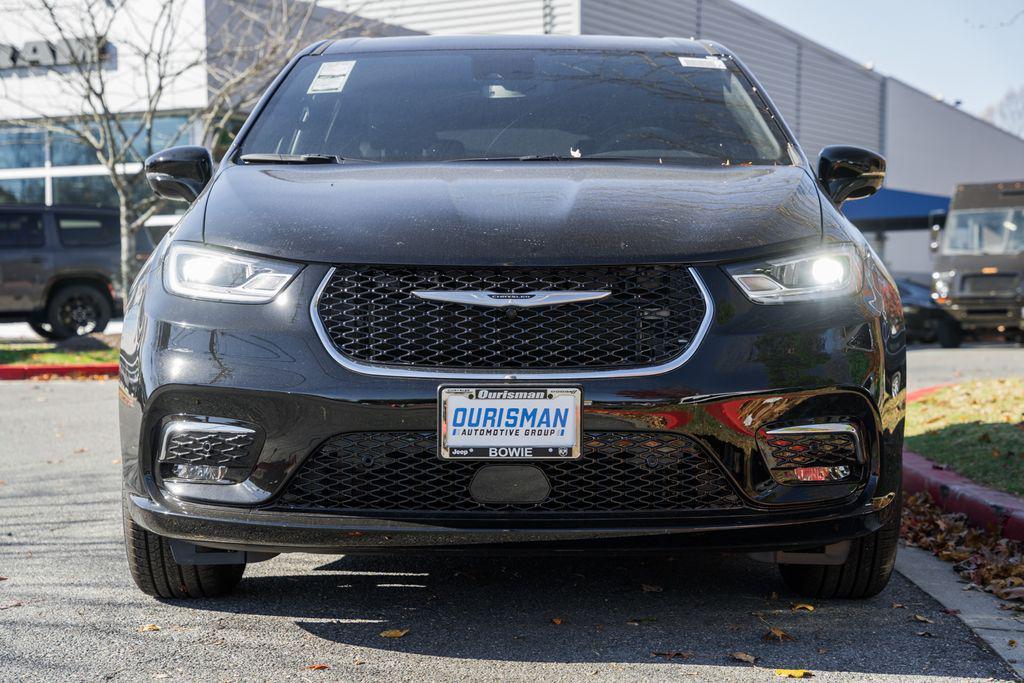 new 2026 Chrysler Pacifica car, priced at $40,949