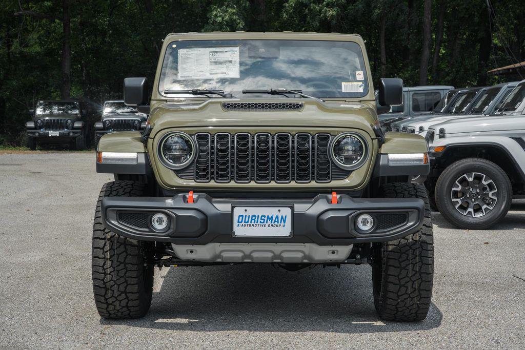 new 2025 Jeep Gladiator car, priced at $48,235