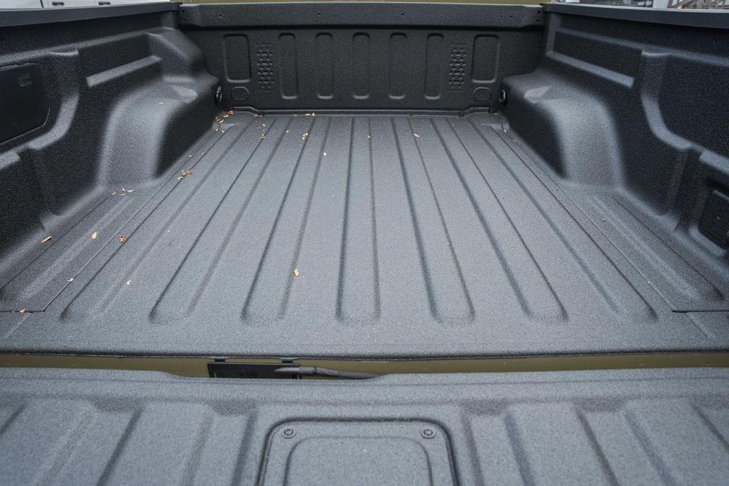 new 2025 Jeep Gladiator car, priced at $48,235