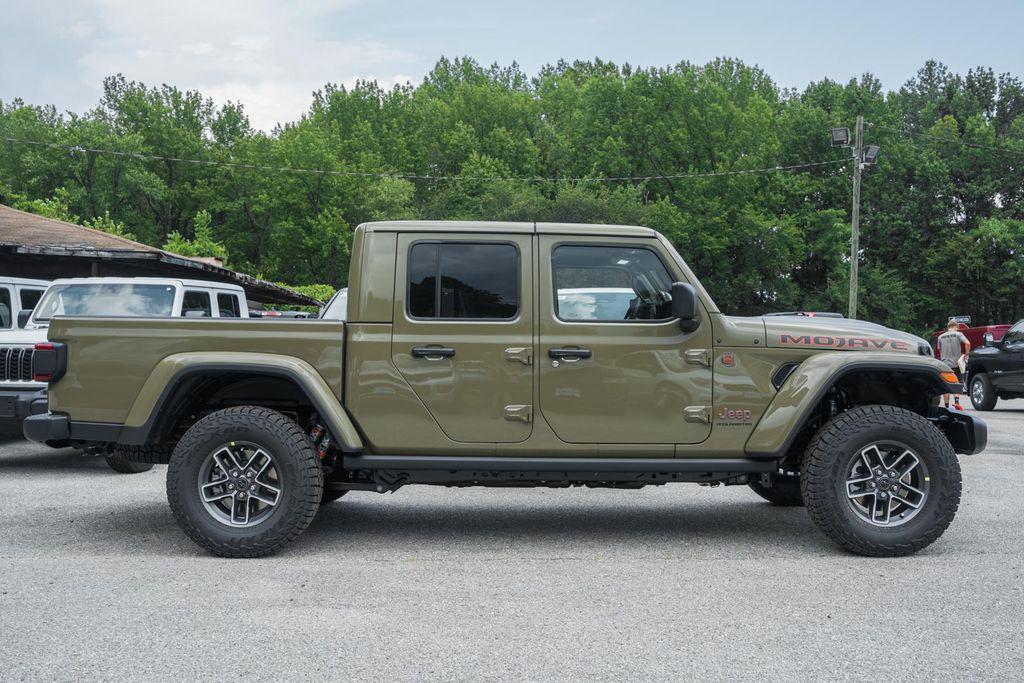 new 2025 Jeep Gladiator car, priced at $48,235