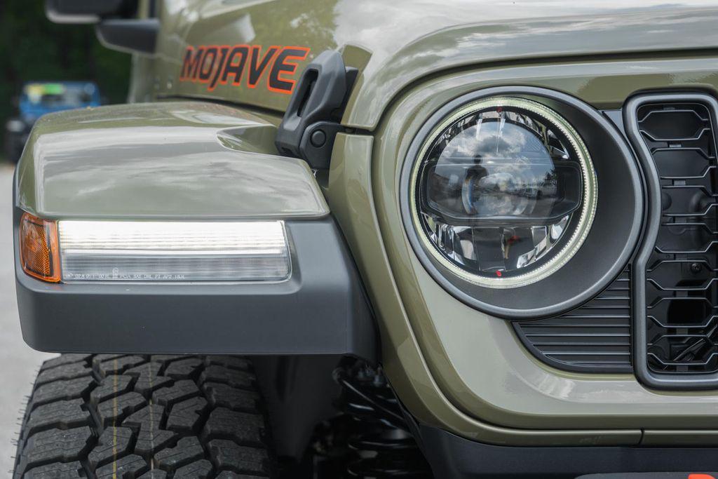 new 2025 Jeep Gladiator car, priced at $48,235