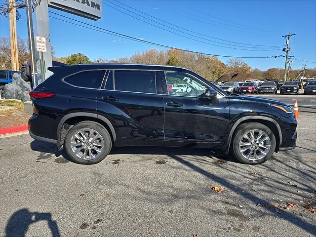 used 2020 Toyota Highlander car, priced at $32,500