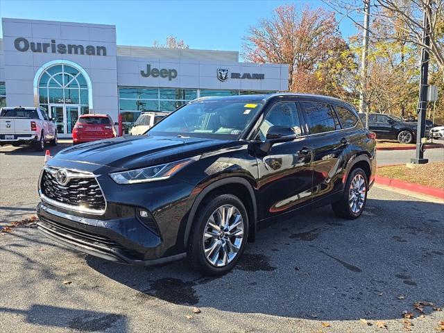 used 2020 Toyota Highlander car, priced at $32,500