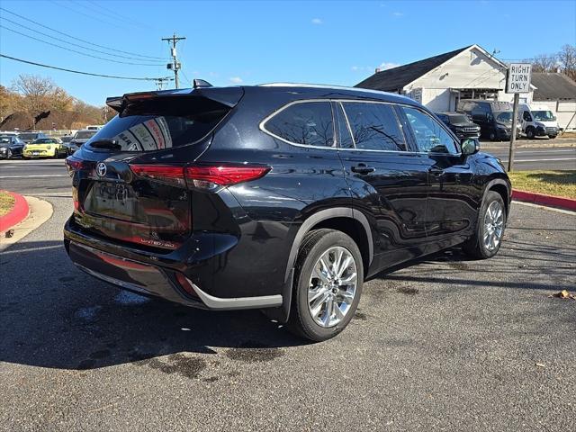 used 2020 Toyota Highlander car, priced at $32,500