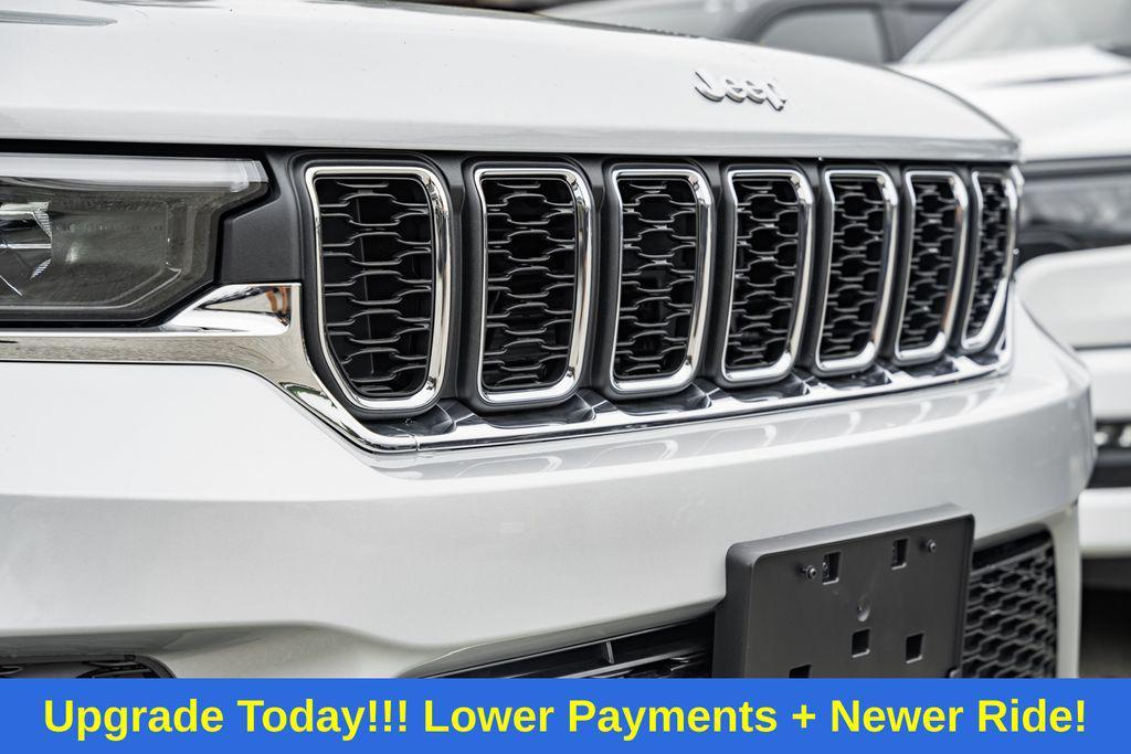 new 2025 Jeep Grand Cherokee car, priced at $37,914