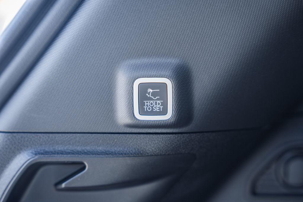 new 2025 Jeep Grand Cherokee car, priced at $38,435