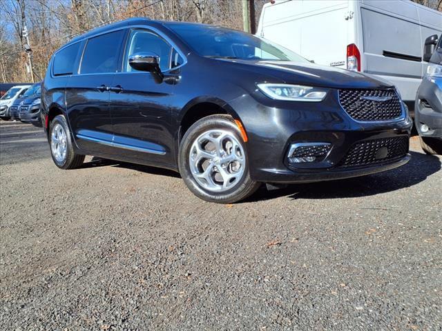 used 2021 Chrysler Pacifica car, priced at $34,500