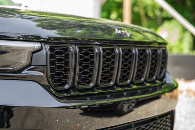 used 2023 Jeep Grand Cherokee car, priced at $32,500
