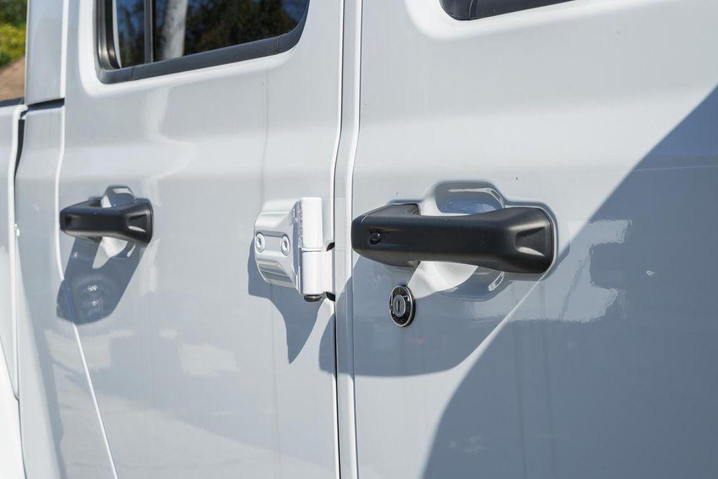 new 2025 Jeep Gladiator car, priced at $51,345