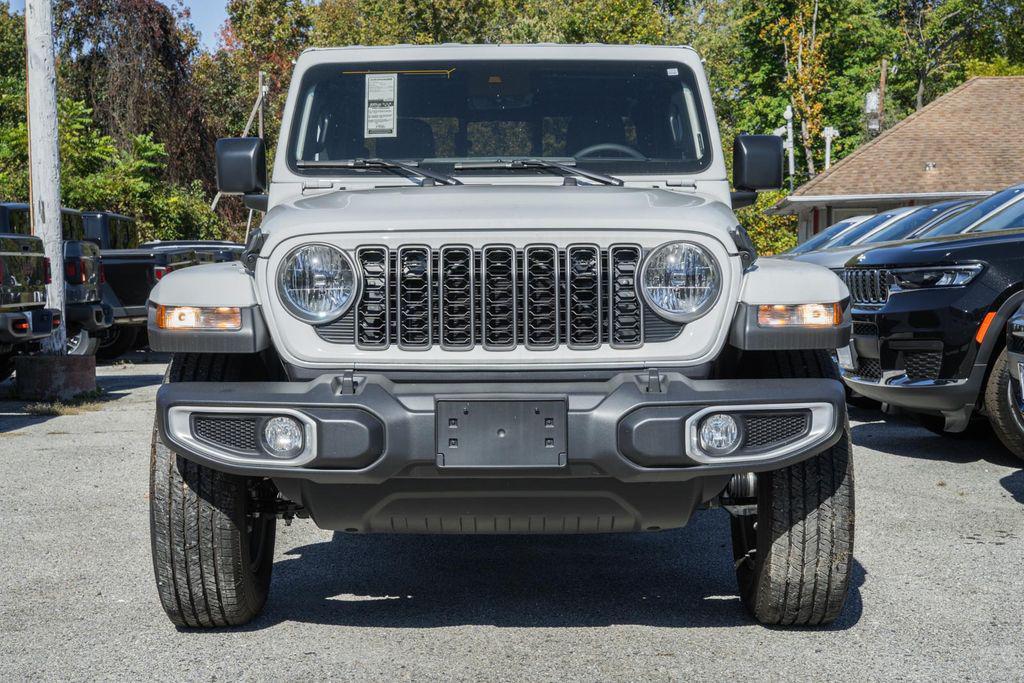 new 2025 Jeep Gladiator car, priced at $51,345