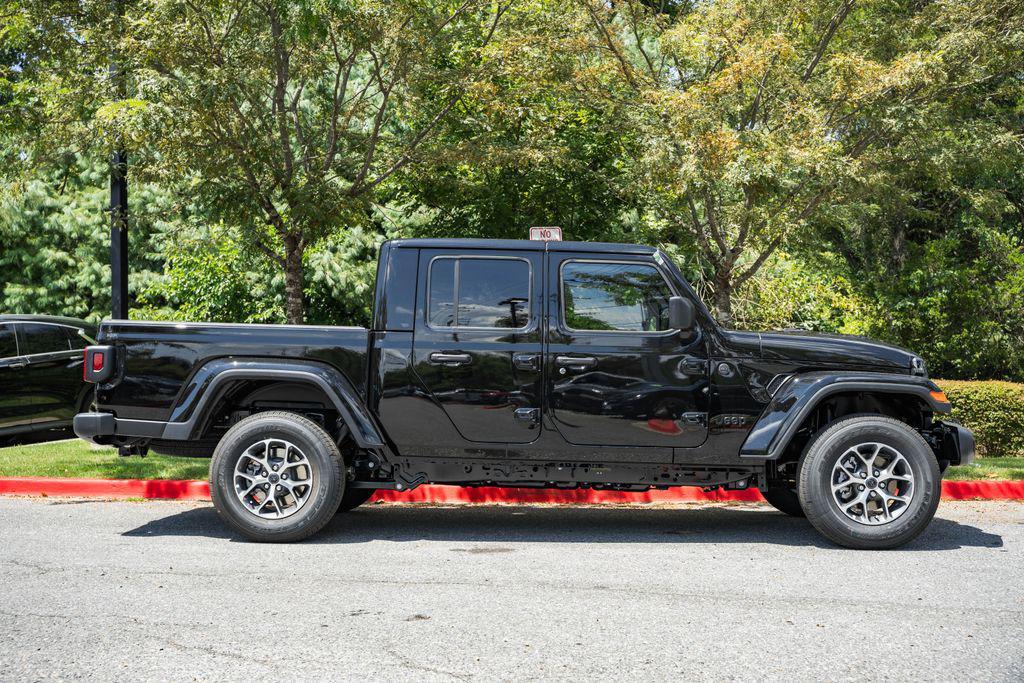new 2025 Jeep Gladiator car, priced at $53,330